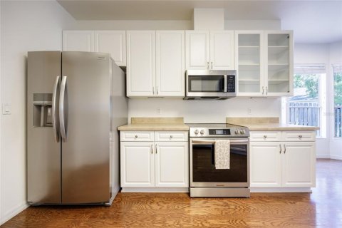 Casa en venta en Gainesville, Florida, 4 dormitorios, 227.89 m2 № 1898824 - foto 10