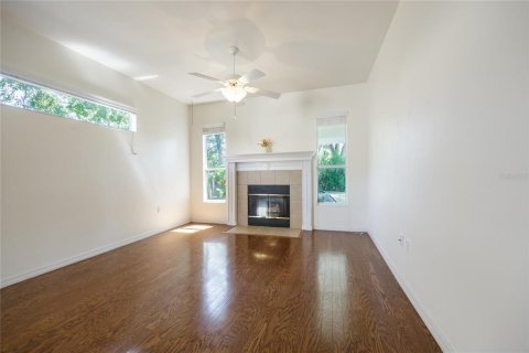 Casa en venta en Gainesville, Florida, 4 dormitorios, 227.89 m2 № 1898824 - foto 7