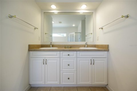 Casa en venta en Gainesville, Florida, 4 dormitorios, 227.89 m2 № 1898824 - foto 17