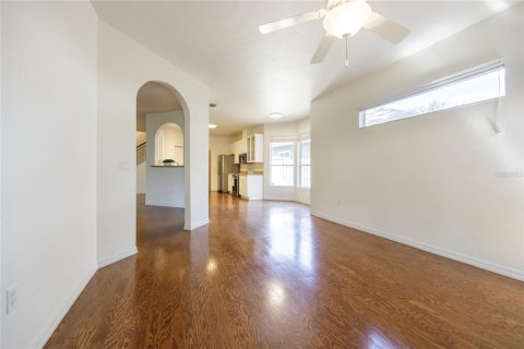 Casa en venta en Gainesville, Florida, 4 dormitorios, 227.89 m2 № 1898824 - foto 8