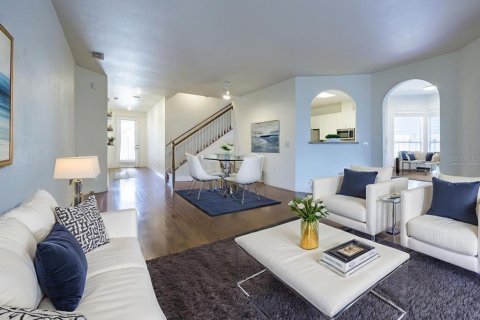 Casa en venta en Gainesville, Florida, 4 dormitorios, 227.89 m2 № 1898824 - foto 6