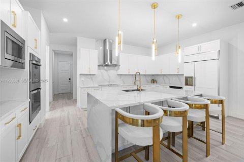 House in Davie, Florida 6 bedrooms, 449.28 sq.m. № 1991527 - photo 16