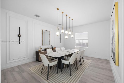 House in Davie, Florida 6 bedrooms, 449.28 sq.m. № 1991527 - photo 25