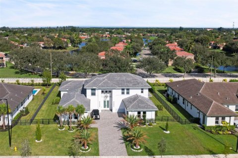 House in Davie, Florida 6 bedrooms, 449.28 sq.m. № 1991527 - photo 3