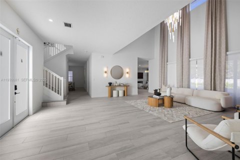 House in Davie, Florida 6 bedrooms, 449.28 sq.m. № 1991527 - photo 6