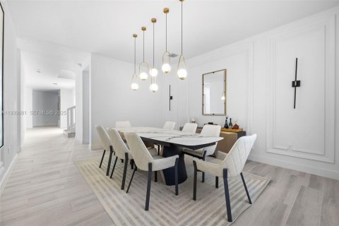 House in Davie, Florida 6 bedrooms, 449.28 sq.m. № 1991527 - photo 26