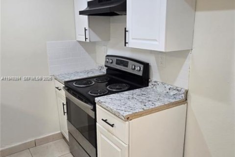 Снять в аренду квартиру в Катлер-Бей, Флорида 2 спальни, № 2004382 - фото 6