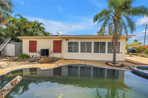 House in Madeira Beach, Florida 3 bedrooms, 140.75 sq.m. № 1826662 - photo 17