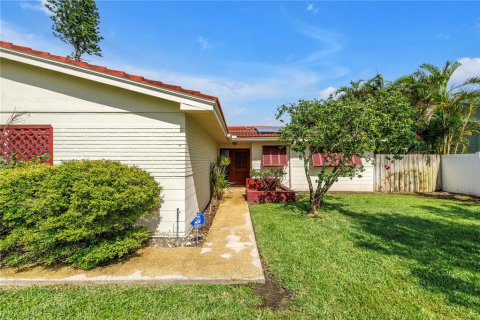 House in Madeira Beach, Florida 3 bedrooms, 140.75 sq.m. № 1826662 - photo 5