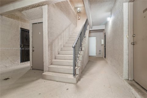Copropriété à louer à Miami, Floride: 1 chambre, 71.07 m2 № 1970958 - photo 9