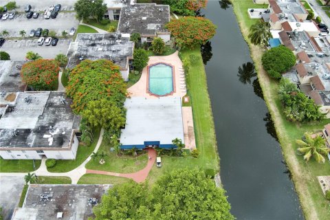 Copropriété à louer à Miami, Floride: 1 chambre, 71.07 m2 № 1970958 - photo 14