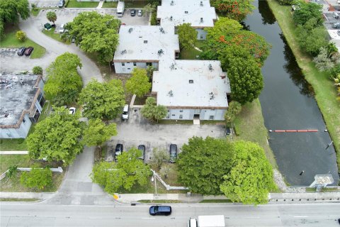 Copropriété à louer à Miami, Floride: 1 chambre, 71.07 m2 № 1970958 - photo 13