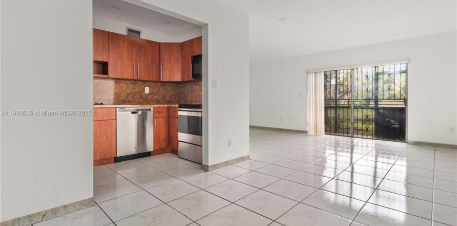 Condo à Miami, Floride, 1 chambre № 1970958