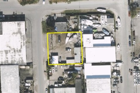 Immobilier commercial à Opa-locka, Floride 37.16 m2 № 2147397
