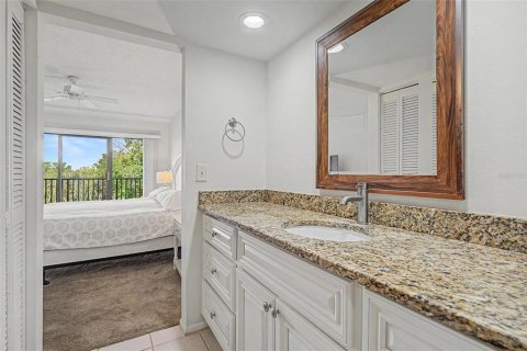 Condo in Dunedin, Florida, 2 bedrooms № 2349172 - photo 8
