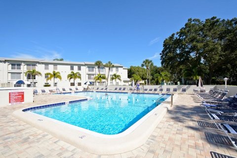Condo in Dunedin, Florida, 2 bedrooms № 2349172 - photo 15