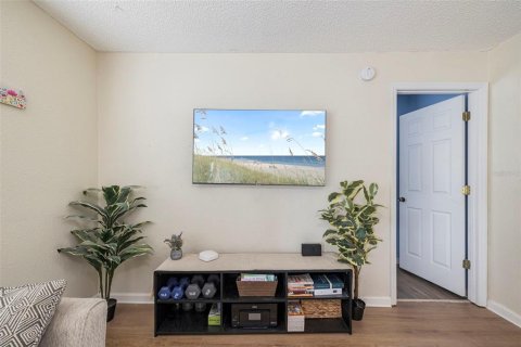 Copropriété à vendre à Pinellas Park, Floride: 1 chambre, 59.64 m2 № 1841730 - photo 10