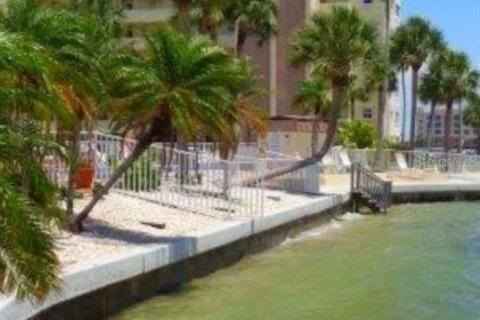 Condominio en alquiler en Saint Petersburg, Florida, 2 dormitorios, 103.59 m2 № 2156551 - foto 7
