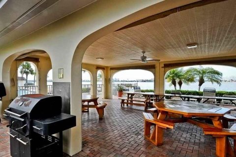 Condominio en alquiler en Saint Petersburg, Florida, 2 dormitorios, 103.59 m2 № 2156551 - foto 17