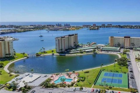 Condominio en alquiler en Saint Petersburg, Florida, 2 dormitorios, 103.59 m2 № 2156551 - foto 19