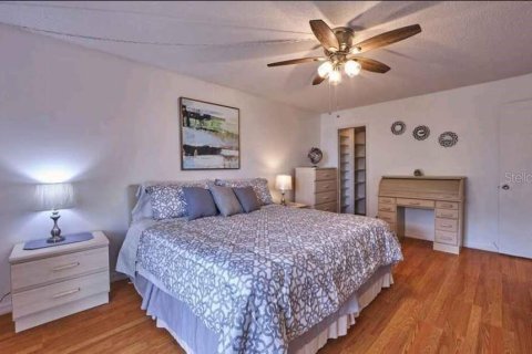 Condominio en alquiler en Saint Petersburg, Florida, 2 dormitorios, 103.59 m2 № 2156551 - foto 2