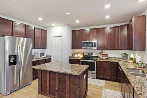 House in Wimauma, Florida 4 bedrooms, 284.28 sq.m. № 1553596 - photo 16