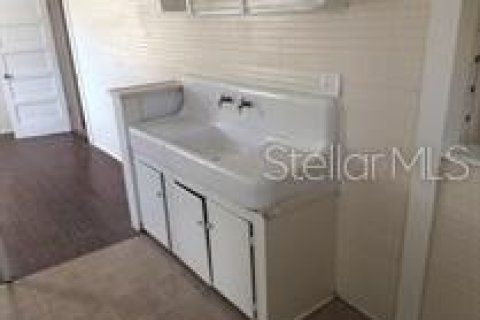 Villa ou maison à louer à Leesburg, Floride: 1 chambre, 65.22 m2 № 2211536 - photo 4