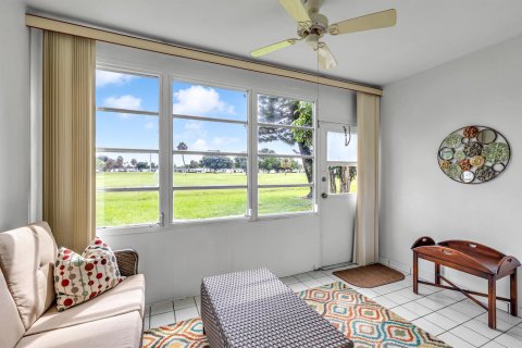 Condo in Margate, Florida, 2 bedrooms  № 2392651 - photo 21