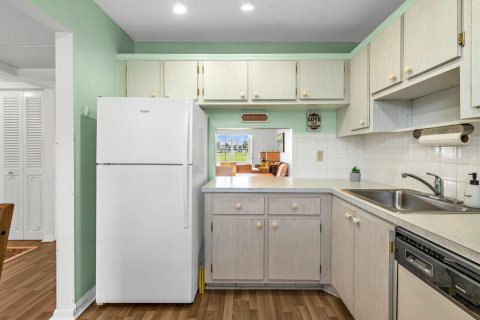 Condo in Margate, Florida, 2 bedrooms  № 2392651 - photo 12