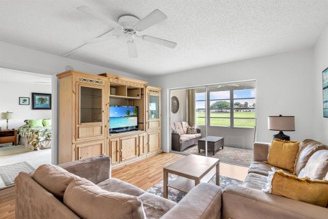 Condo in Margate, Florida, 2 bedrooms  № 2392651 - photo 8