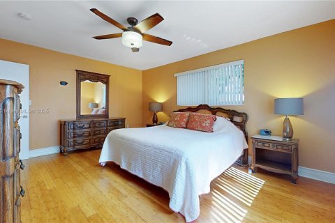 Casa en venta en Miami, Florida, 4 dormitorios, 197.32 m2 № 1972098 - foto 15