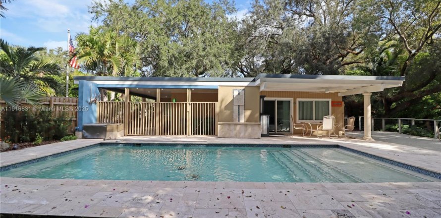 Casa en Miami, Florida 4 dormitorios, 197.32 m2 № 1972098