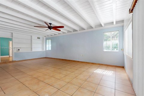Casa en venta en Miami, Florida, 4 dormitorios, 197.32 m2 № 1972098 - foto 12