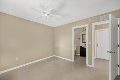 House in Spring Hill, Florida 2 bedrooms, 117.61 sq.m. № 2117111 - photo 24