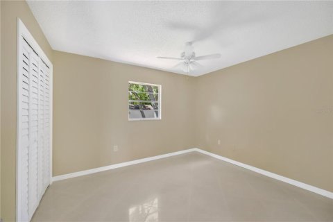 House in Spring Hill, Florida 2 bedrooms, 117.61 sq.m. № 2117111 - photo 25