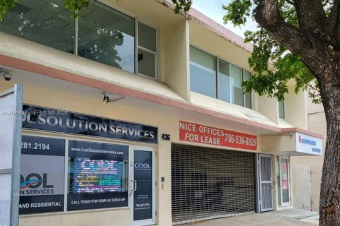 Commercial property in Miami, Florida № 2402392 - photo 2