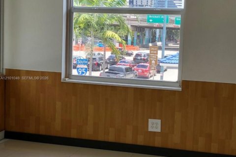 Commercial property in Miami, Florida № 2402392 - photo 3