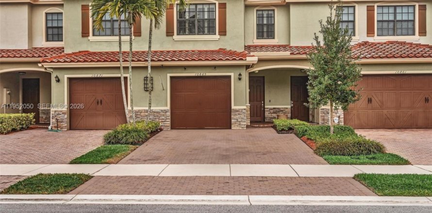 Таунхаус в Паркленд, Флорида 3 спальни, 152.73м2 № 2009187