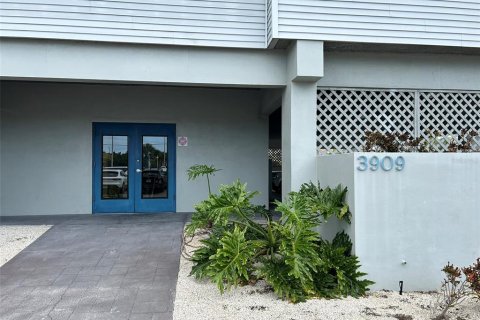 Immobilier commercial à Holmes Beach, Floride 91.79 m2 № 2166258