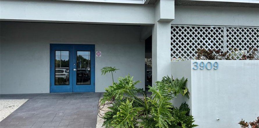 Immobilier commercial à Holmes Beach, Floride 91.79 m2 № 2166258