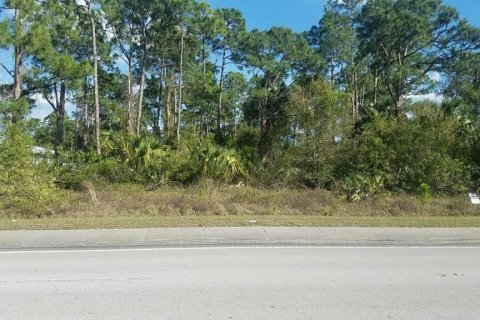 Commercial property in Port St. Lucie, Florida № 2084071 - photo 4