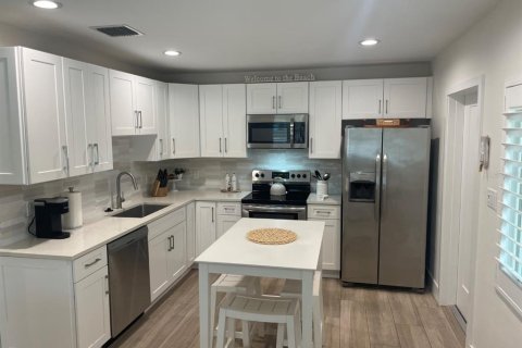 Apartamento en alquiler en Indian Rocks Beach, Florida, 2 dormitorios, 69.49 m2 № 2212872 - foto 8