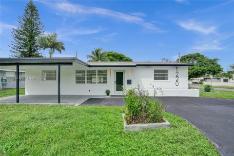 Villa ou maison à louer à Pompano Beach, Floride: 4 chambres, 139.35 m2 № 2252195 - photo 17