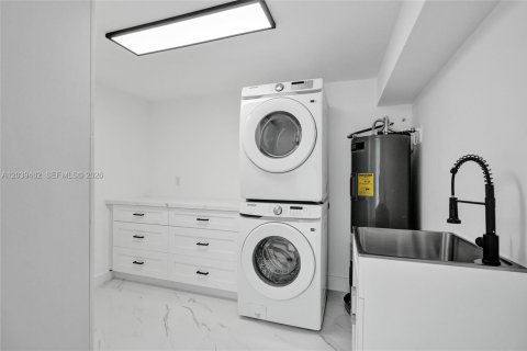 Villa ou maison à louer à Pompano Beach, Floride: 4 chambres, 139.35 m2 № 2252195 - photo 16