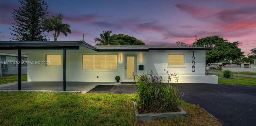 Villa ou maison à Pompano Beach, Floride 4 chambres, 139.35 m2 № 2252195