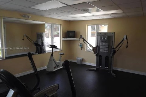 Townhouse in Pinecrest, Florida 2 bedrooms, 83.61 sq.m. № 2068182 - photo 9