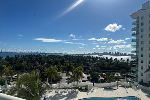 Condominio en venta en North Bay Village, Florida, 2 dormitorios, 116.22 m2 № 2006508 - foto 2