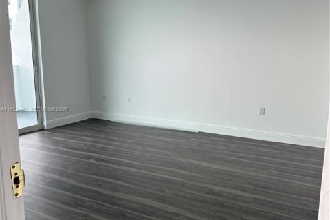 Condominio en venta en North Bay Village, Florida, 2 dormitorios, 116.22 m2 № 2006508 - foto 10