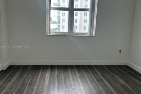 Condominio en venta en North Bay Village, Florida, 2 dormitorios, 116.22 m2 № 2006508 - foto 11