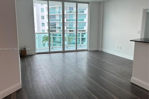 Condominio en venta en North Bay Village, Florida, 2 dormitorios, 116.22 m2 № 2006508 - foto 8